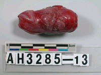 藏品(紅料花卉飾件)的圖片